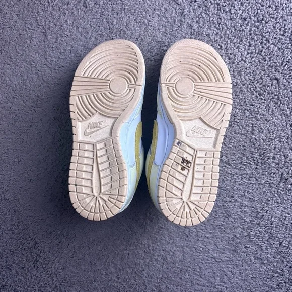 Nike Dunk Low OG Women’s “Yellow Strike” | Size
 6.5 - Picture 6 of 12